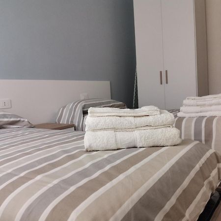 קרוטונה Palazzo Buscema - Appartamenti & Residence מראה חיצוני תמונה
