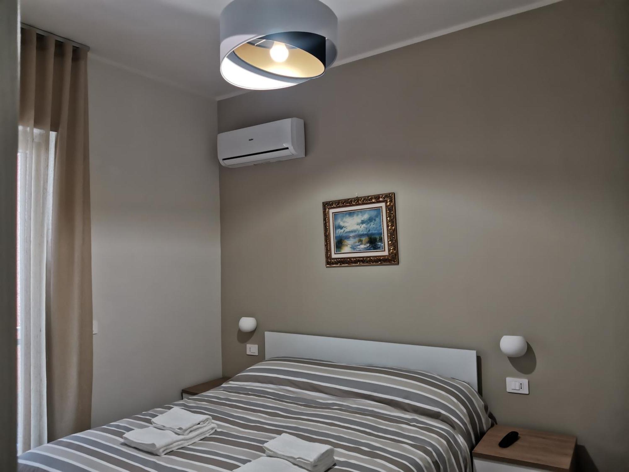 קרוטונה Palazzo Buscema - Appartamenti & Residence מראה חיצוני תמונה